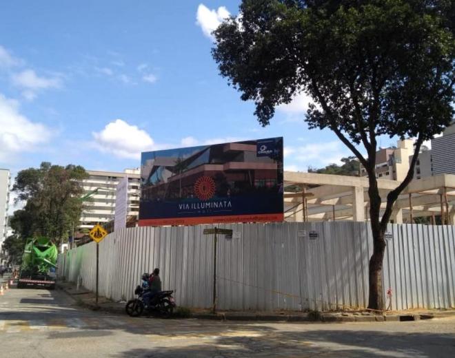 O centro de compras vem com a proposta de aliar o melhor do varejo de rua com os benefícios e o conforto de um shopping convencional