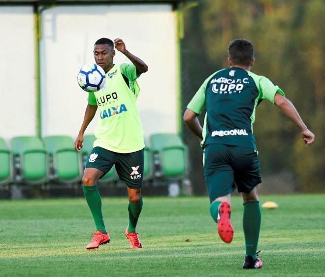 Coelho fez apronto para buscar segunda vitória no returno 