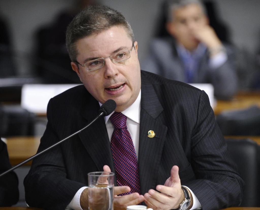 Resultado de imagem para ANTONIO anastasia