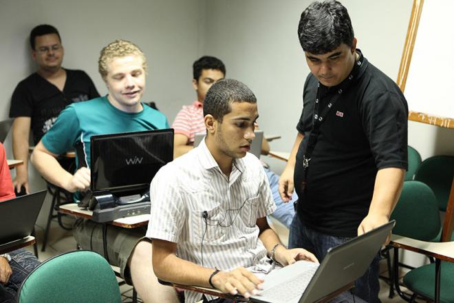 Profissionaios de vários calibres estudam com Abilinho