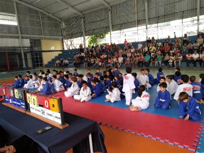 Evento foi realizado sábado (15), no ginásio do CECMG