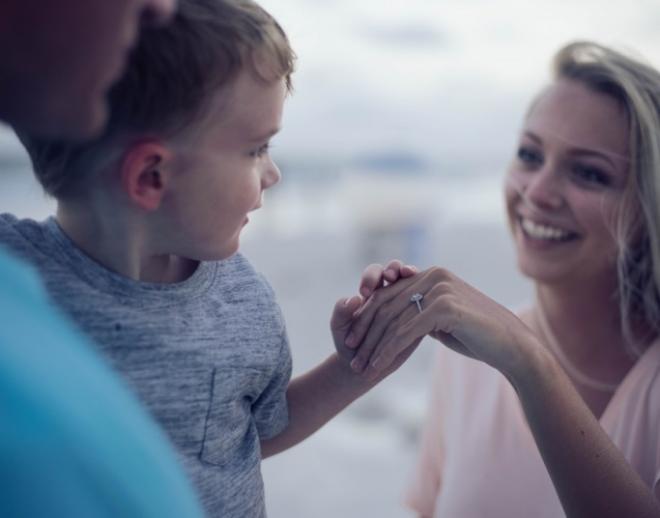 Cada vez mais homens e mulheres assumem novos papéis dentro dos relacionamentos afetivos: o de madrasta ou o de padrasto