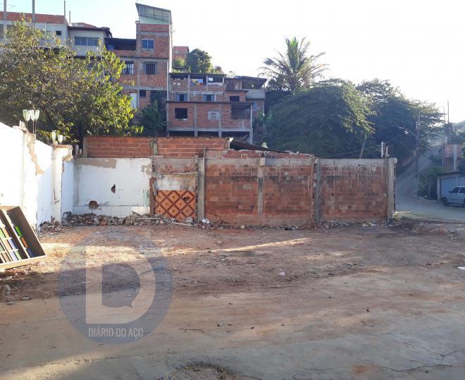 Casa na rua Chico Mendes foi demolida no dia 19 de setembro e resíduos foram retirados 