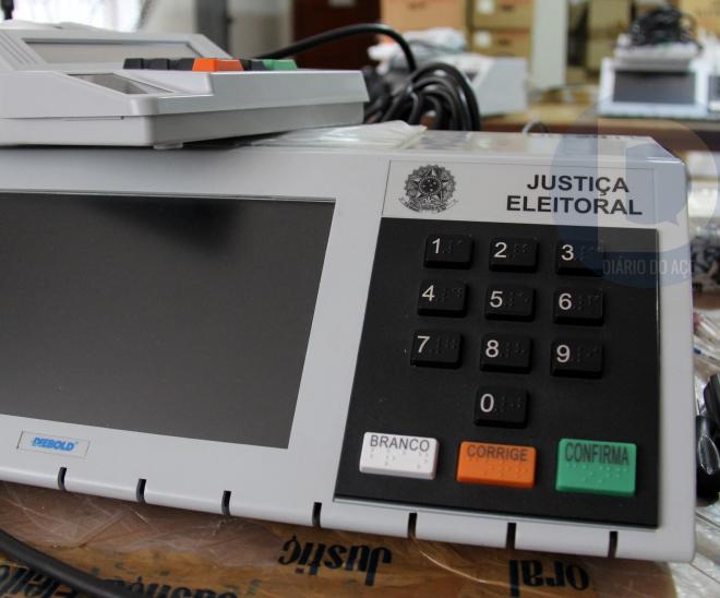 Eleitores que votam em branco ou nulo não são penalizados  