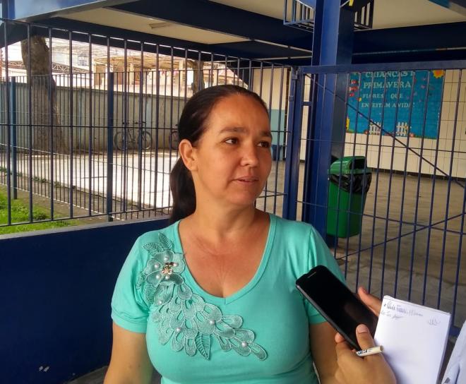 Cleide Ferreira votou logo nos primeiros minutos