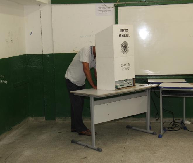 No 2º turno, eleitores votaram menos em branco e anularam mais