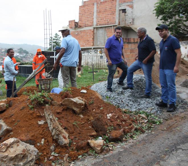 Atingido por ventania e também alvo de furtos e depredações, local é revigorado às vésperas do Dia dos Finados