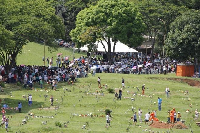 Movimentação no Cemitério Parque Nossa Senhora da paz iniciou às 7h