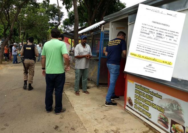 Convocação da força policial para dar apoio 