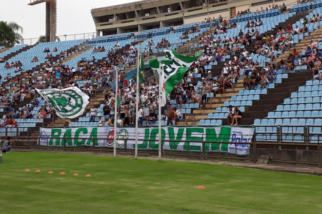 Torcida do Ipatinga marcou presença na partida