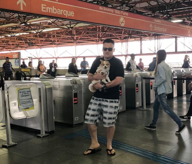 Rodrigo Lico está fazendo campanha nas redes sociais reivindicando o direito de usar o transporte com seu pet