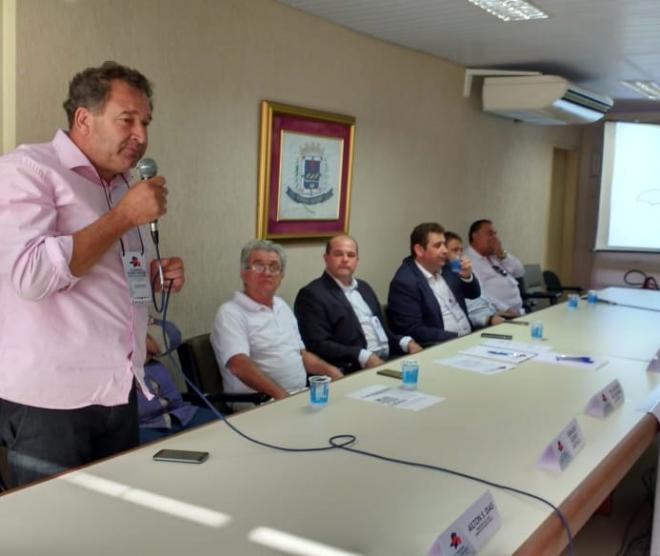 Prefeito de Entre Folhas, Ailtinho continuará à frente da AMVA e da CIMVA até dezembro de 2020