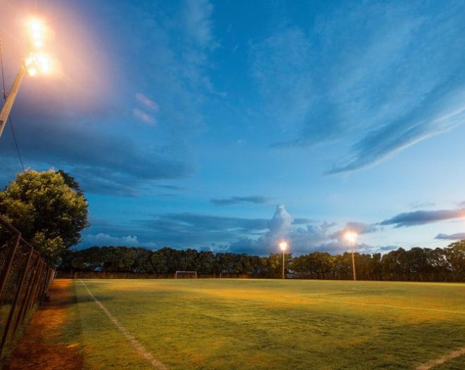 Os campos e as quadras precisam estar em espaço público esportivo e pertencer à prefeitura municipal
