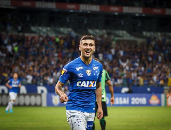 Transferência do meia uruguaio para o Flamengo, por R$ 55 milhões, se tornou a maior transação do futebol brasileiro