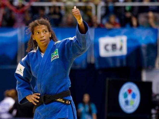 A primeira medalha de ouro do Brasil nos Jogos Olímpicos do Rio foi para uma jovem que é sinônimo de superação