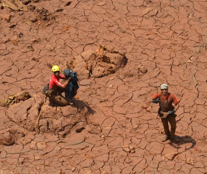 Com a lama por todos os lados, a imagem é desoladora