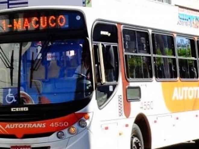 Coletivo foi invadido por assaltantes ao passar pela área da invasão 