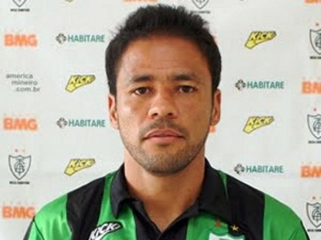 Wellington Paulo, zagueiro marcante entre os anos 1990 e 2000 no América, chega para reforçar os bastidores do Tigre 