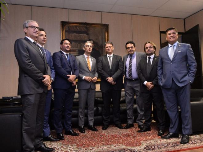Reunião no Ministério da Infraestrutura contou com presença do governador Zema e bancada federal mineira 