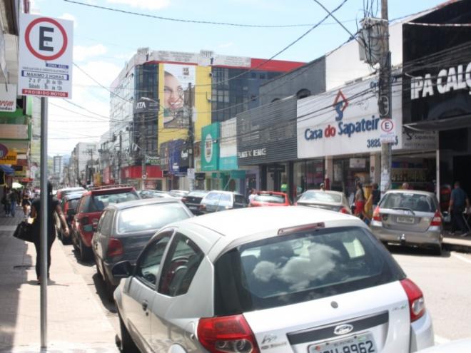 Novo sistema começa no Centro, onde há 1.430 lugares demarcados para utilização de segunda a sexta-feira  