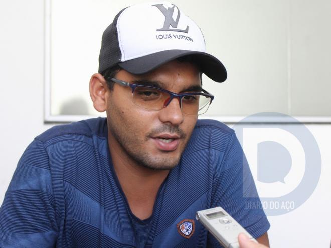 Jairo Santiago da Silva afirmou que tem medo de que sua casa seja alagada nas próximas chuvas