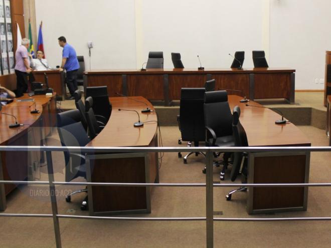 Após a posse de quatro suplentes na Câmara de Ipatinga, ocorrerá no plenário da Casa a votação da instauração da Comissão Processante  