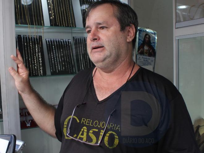 Gerson ressalta que os comerciantes da rua não foram consultados