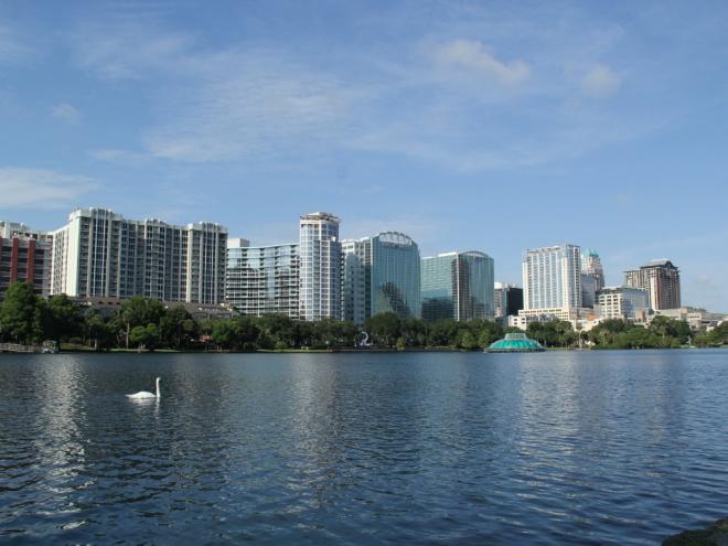 Se for feito um comparativo mais longo, é possível entender como os investidores se beneficiaram com o aporte em imóveis, sobretudo em Orlando