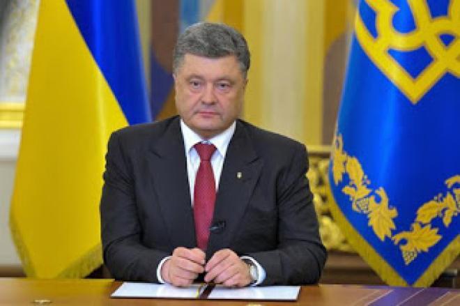 O atual presidente da Ucrânia, Petro Poroshenko disputa com um comediante de TV a Presidência do país