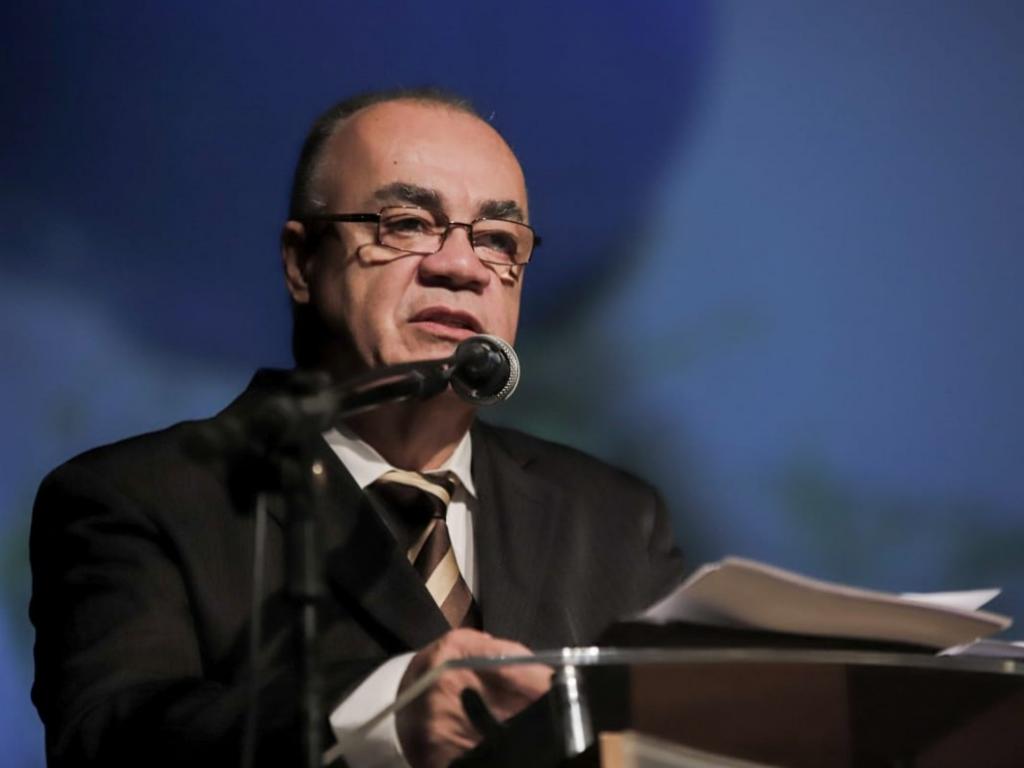 Reitor do Unileste, Dr. Genésio Zeferino da Silva Filho.
