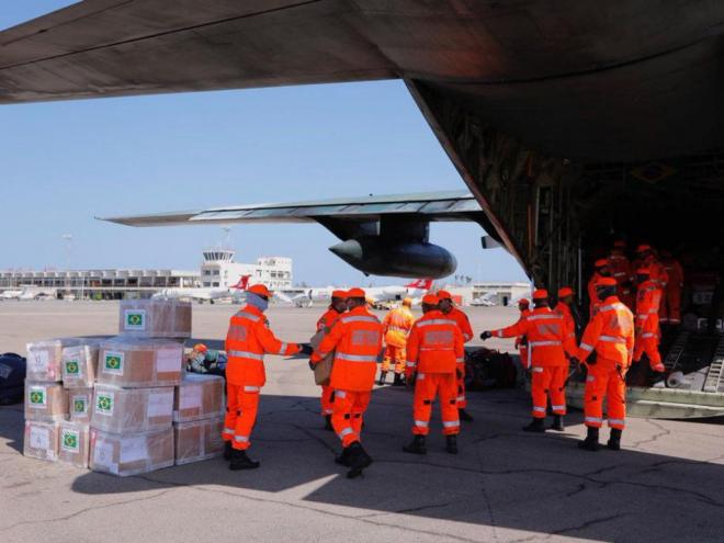 Equipes brasileiras embarcam para Moçambique, onde atua desde ontem na área de catástrofe de ciclone 