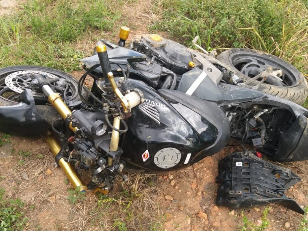 Veículo foi encontrado abandonado no distrito de São Pedro do Avaí, Manhuaçu 