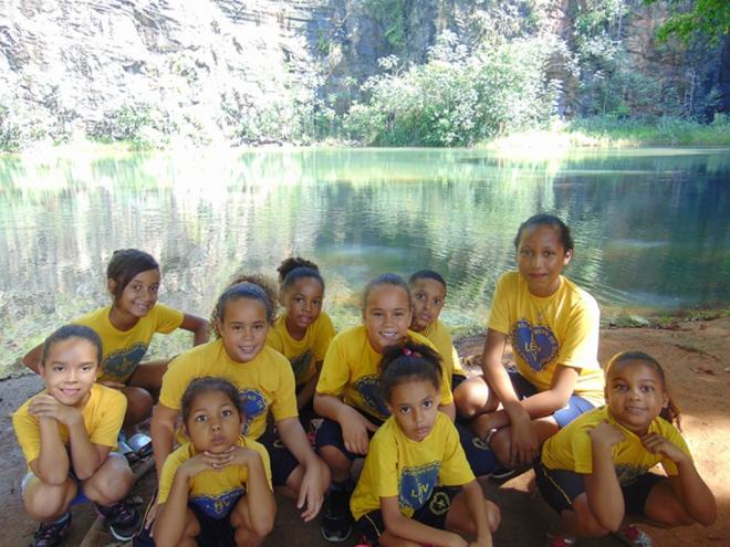 Crianças e adolescentes da LBV em Ipatinga no Parque Samambaia