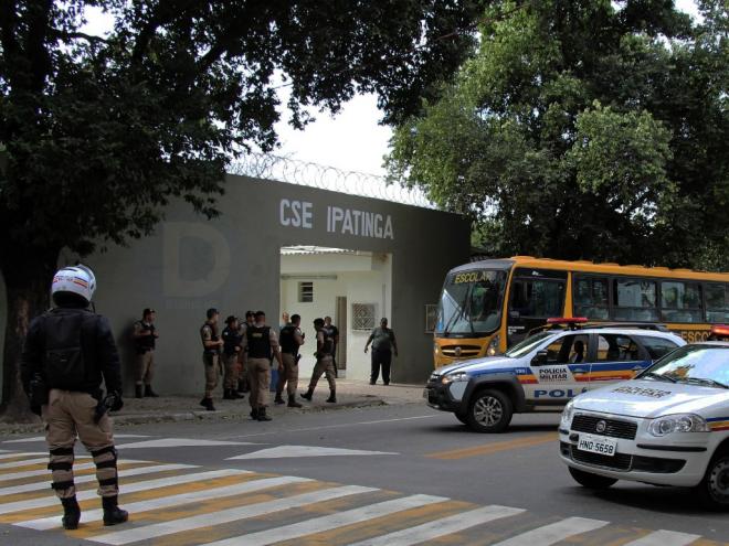 Comitiva visita CSE na manhã desta quarta-feira para avaliar as condições de internação dos jovens