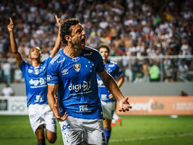 Fred empatou para o Cruzeiro, aos 34 minutos do segundo tempo
