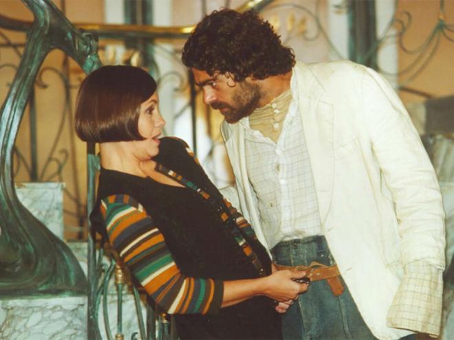 A ?fera? Catarina (Adriana Esteves) se enrolou com Petruchio (Eduardo Moscovis)