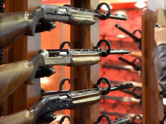 Decreto trás permissão expressa para que estabelecimentos credenciados pelo Comando do Exército possam vender armas, munições e acessórios. Na prática, isso deve ampliar o número de estabelecimentos comerciais que vendem armas de fogo