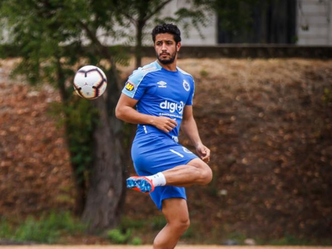 O zagueiro Léo apontou as dificuldades nas partidas disputadas em Porto Alegre 