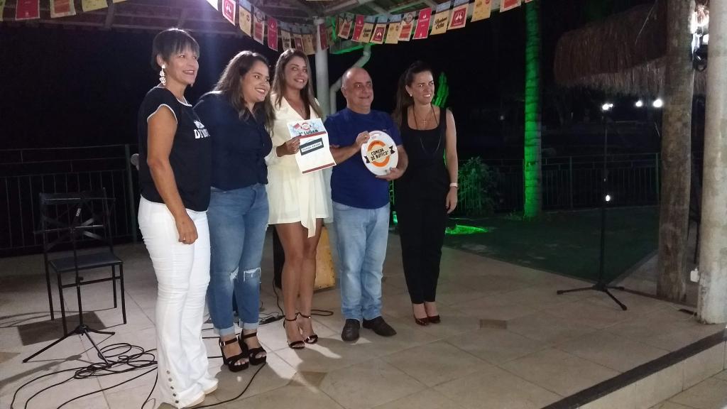 Premiação de vice-campeão para o bar Tenda Árabe