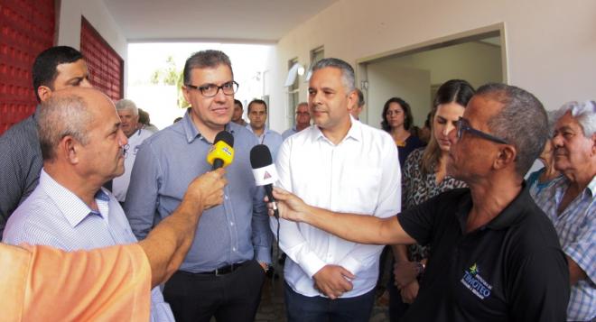 Carlos Eduardo reconheceu a importância da obra e se comprometeu em buscar equipamentos para o funcionamento da unidade 