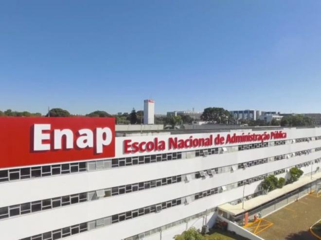 Convênio com ENAP permitirá acesso gratuito a uma rede de cursos voltada para capacitação, formação e desenvolvimento de servidores 