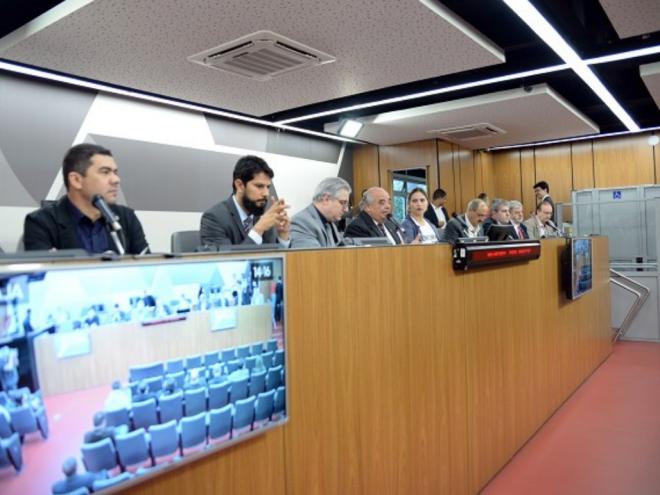 Dirigentes de instituições federais de ensino se mostraram alarmados com contingenciamento de recursos - Foto: Ricardo Barbosa