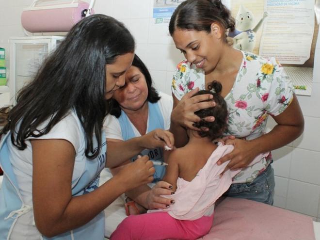 Apesar da meta alcançada, gestantes, puérperas e pacientes com doenças crônicas continuam com a cobertura abaixo dos 70%