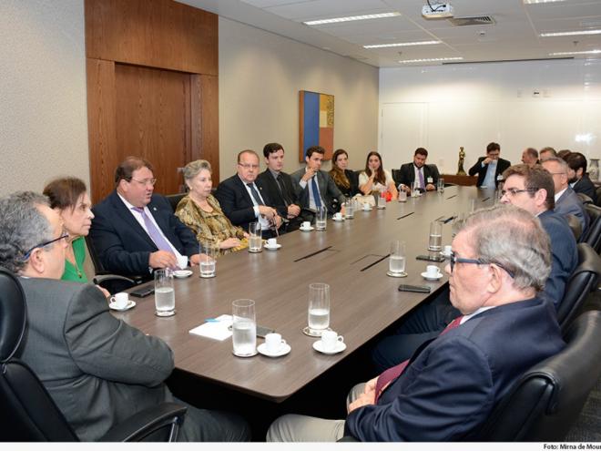 A construção de uma nova sede para o fórum foi discutida em audiência realizada no início da semana