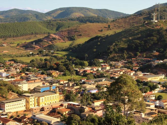 Interessados em aderir ao REURB devem ir à prefeitura