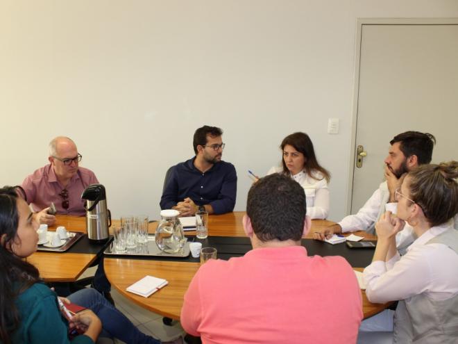 Uma reunião entre representantes do governo municipal e RMVA alinhou as ações do programa de regularização