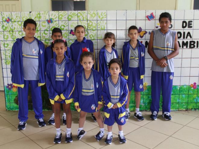 Conforme o governo, cerca de 9 mil estudantes das 24 unidades escolares receberão o uniforme completo