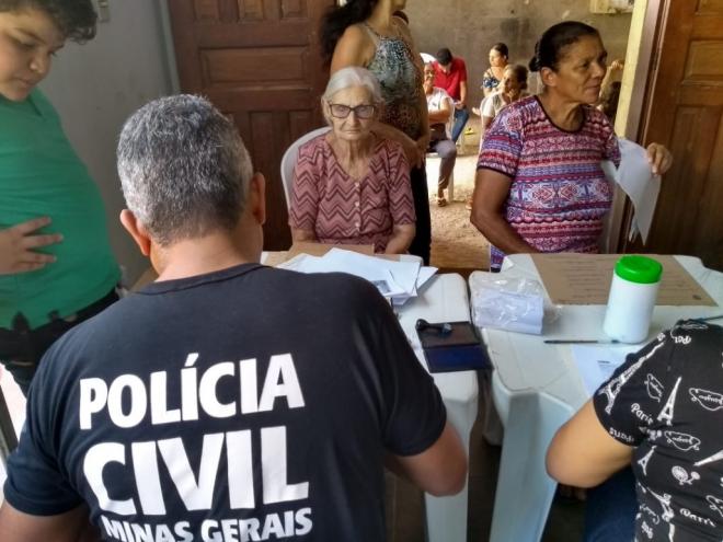 Moradores puderam tirar carteira de identidade