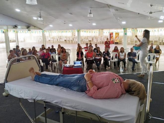 Uma aula prática de higiene corporal marcou o encerramento das ações