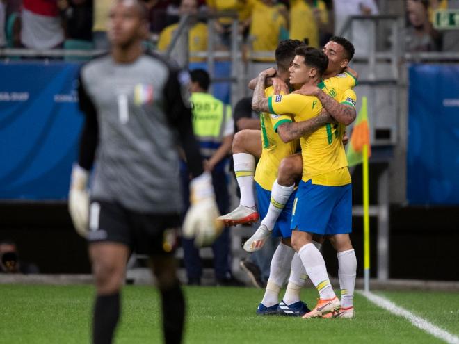 Brasil tem três gols anulados e só empata com a Venezuela em Salvador